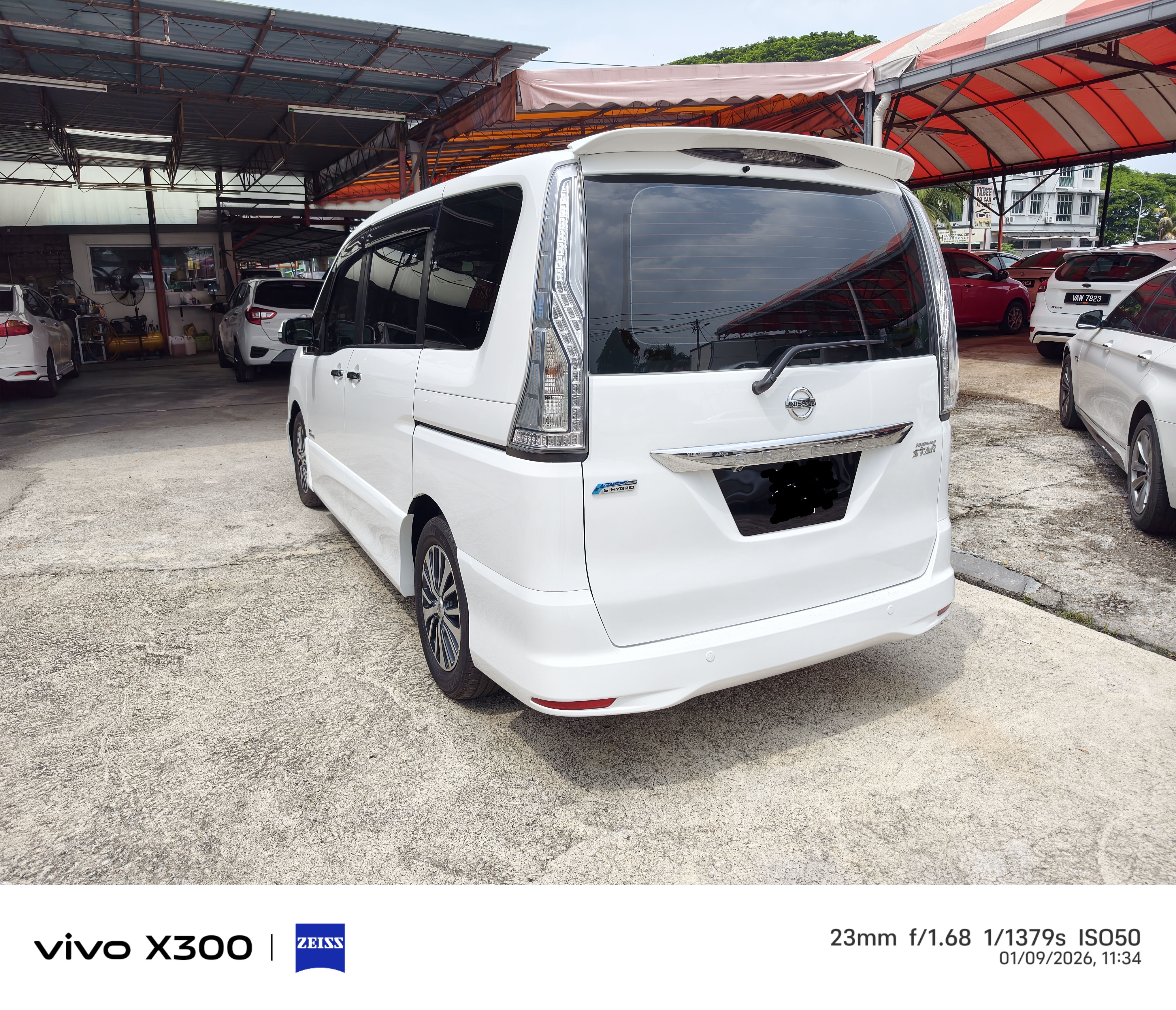 NISSAN SERENA 2.0(A)  CVT H/STAR S-HYBRID — photo 2
