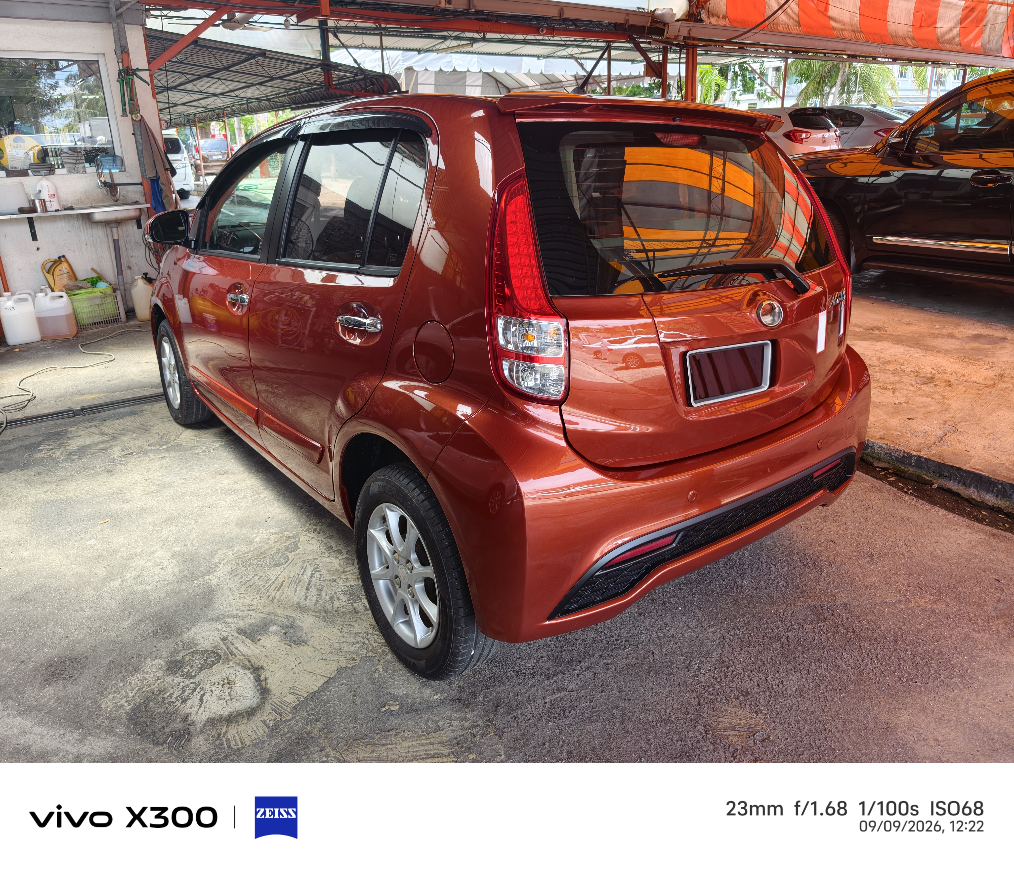 Perodua Myvi 1.3(A) PREMIUM X YEAR 2015 CAN FULL LOAN — photo 2