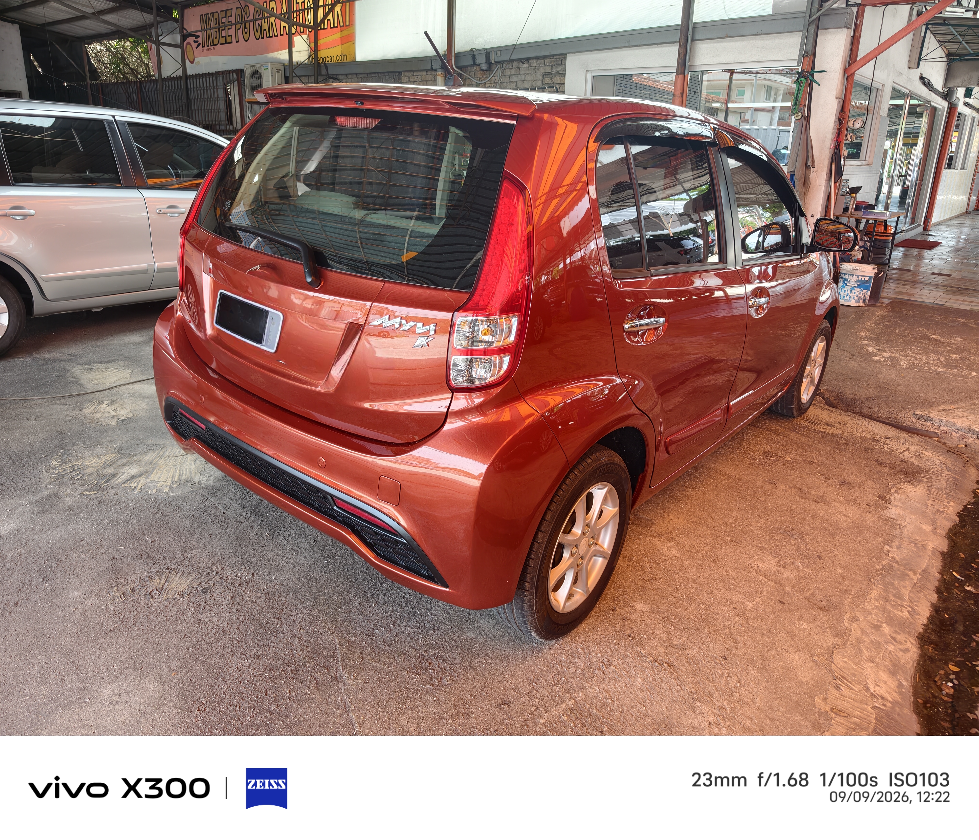 Perodua Myvi 1.3(A) PREMIUM X YEAR 2015 CAN FULL LOAN — photo 4