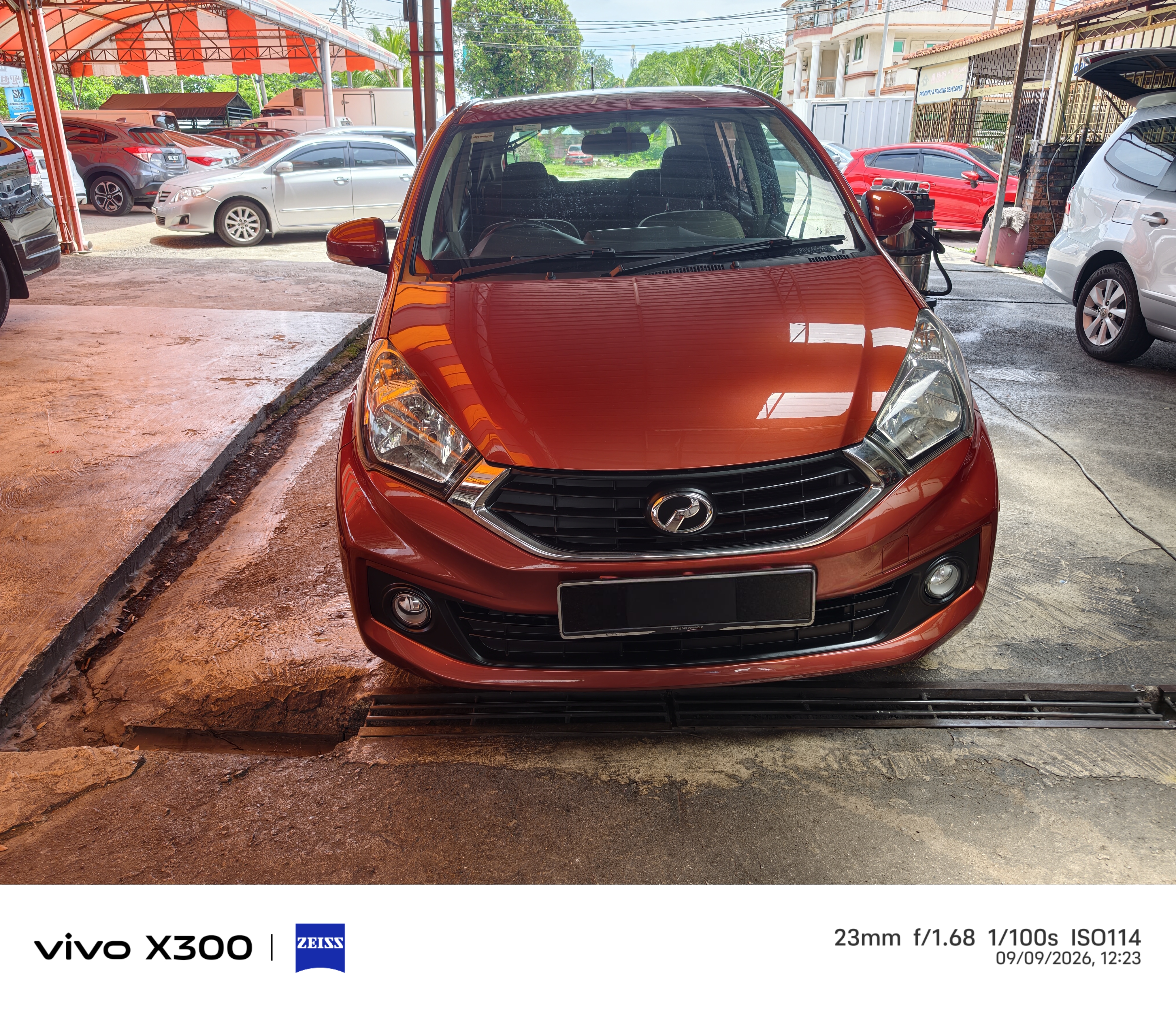 Perodua Myvi 1.3(A) PREMIUM X YEAR 2015 CAN FULL LOAN — photo 5