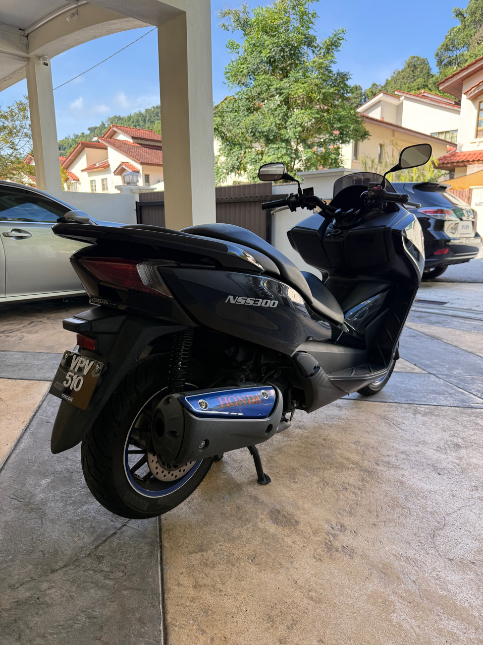 2013 Honda NSS300 Maxi Scooter - Perfect Daily Commuter — photo 7