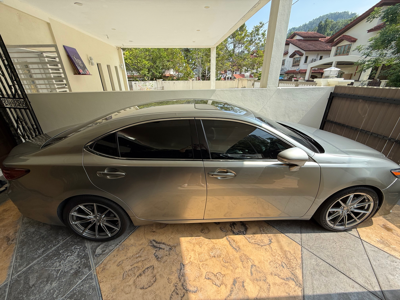 Lexus ES250 — photo 4