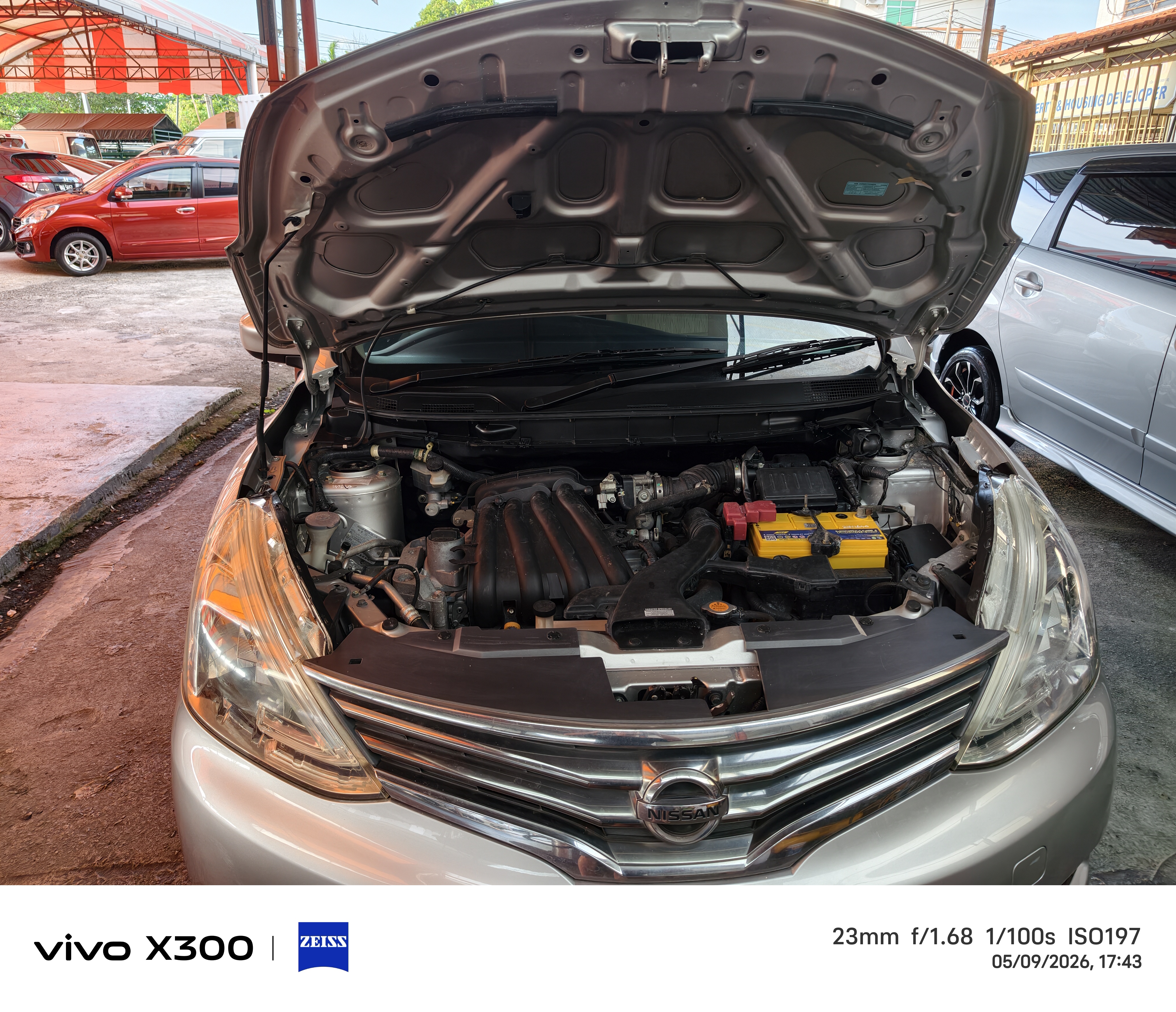NISSAN LIVINA 1.6(A) YEAR 2014 FACELIFT  CAN FULL LOAN — photo 5