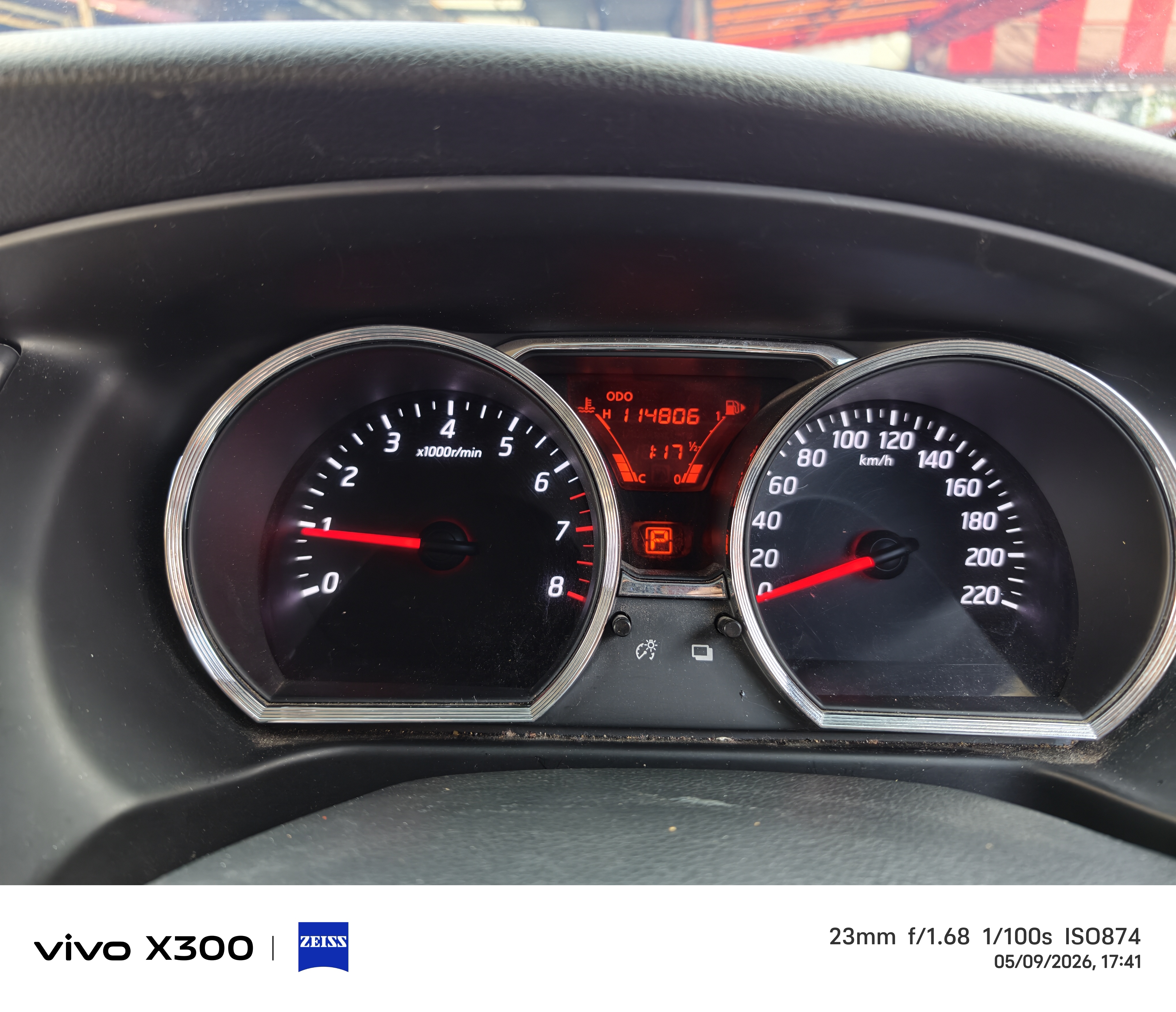 NISSAN LIVINA 1.6(A) YEAR 2014 FACELIFT  CAN FULL LOAN — photo 6