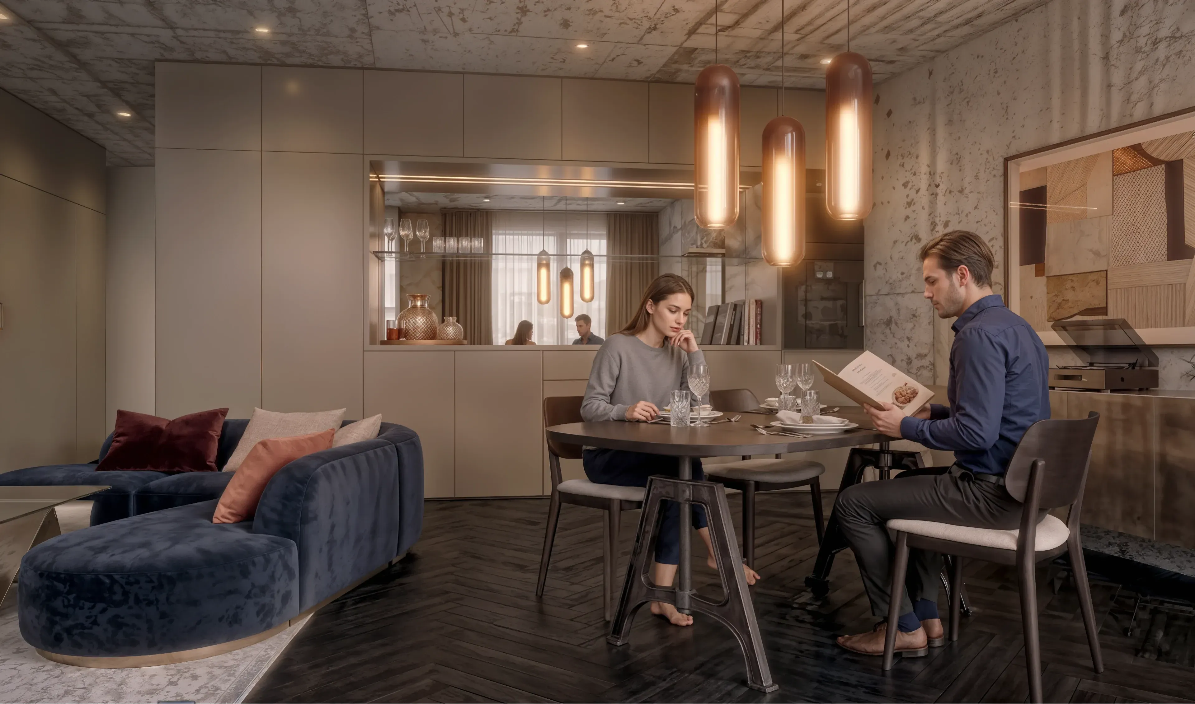 Paar am Esstisch in einem modernen, offenen Wohn- und Essbereich.