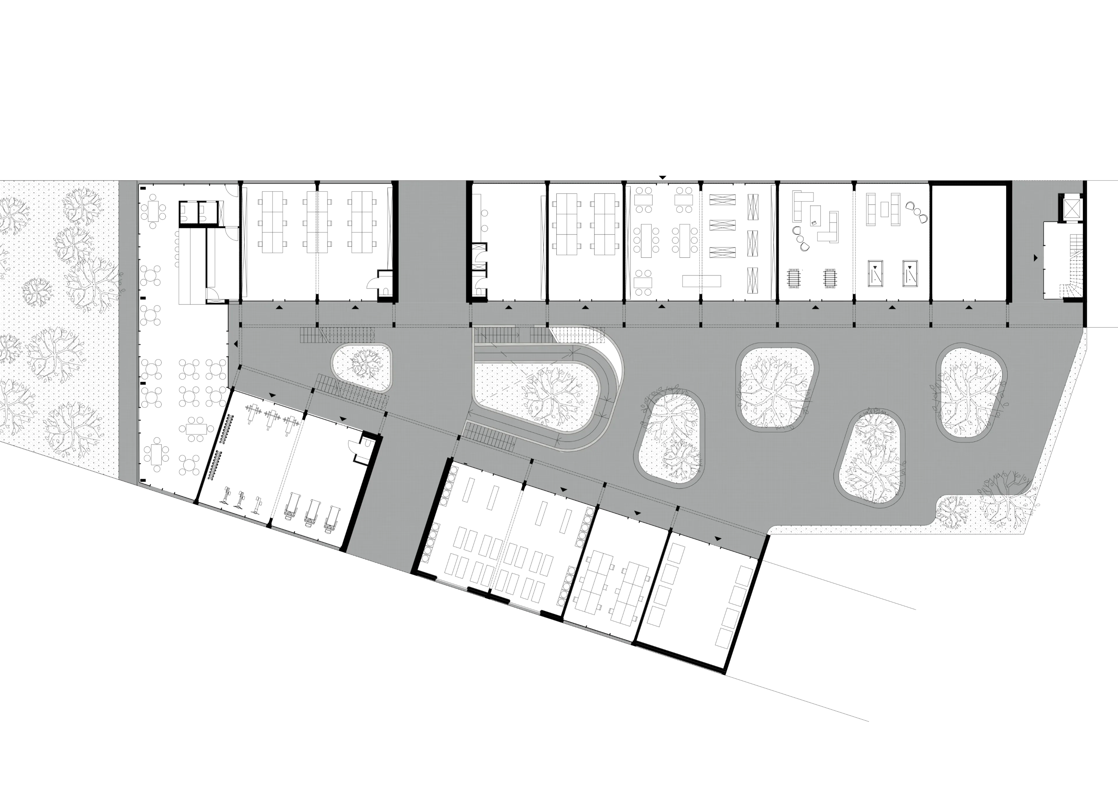 EG-Grundriss: Sozialer Hub mit Café, Werkstätten und Innenhof mit 45cm hohen Beton-Sitztreppen sowie Fahrradrampe in den Keller.