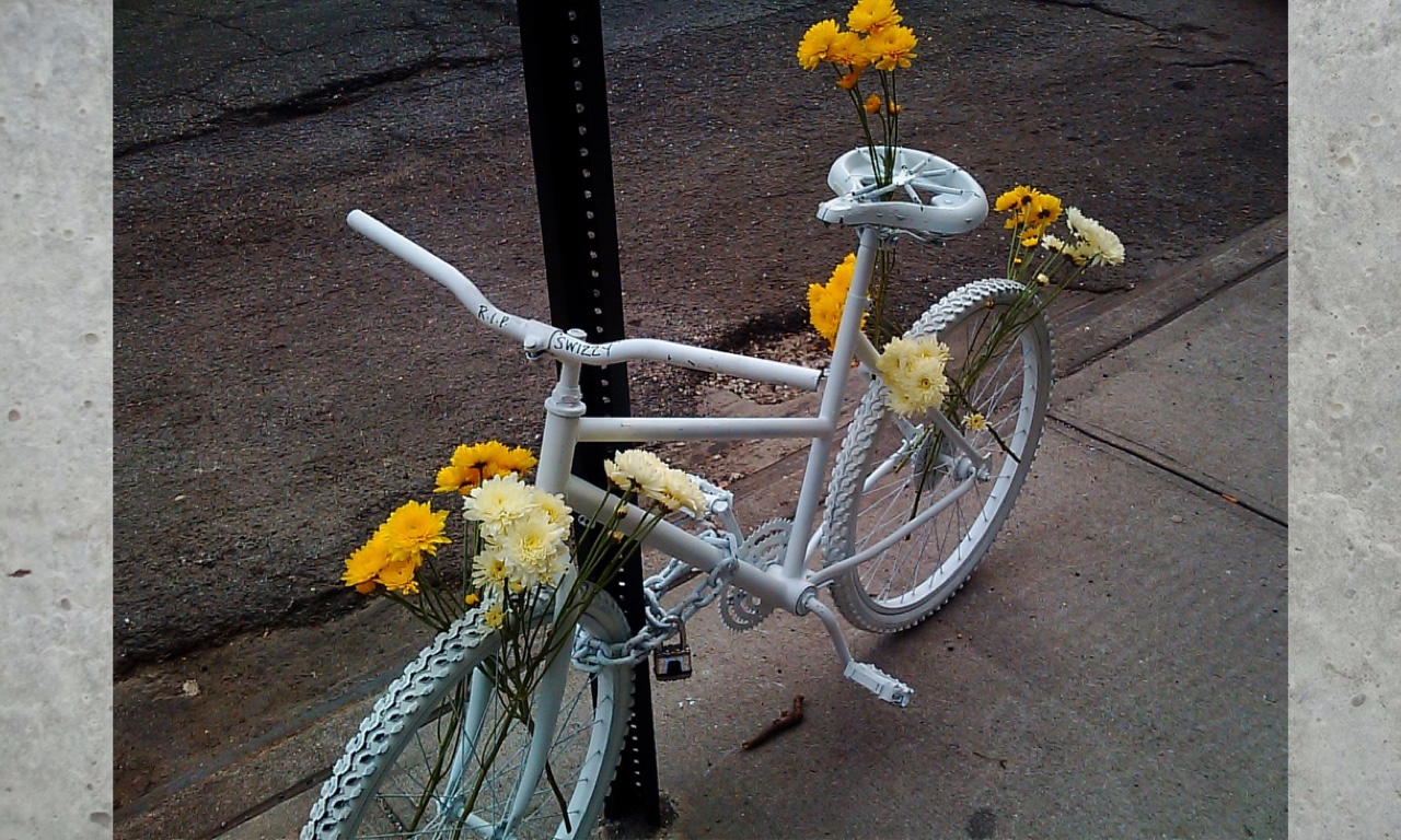 cyclee ghost bike