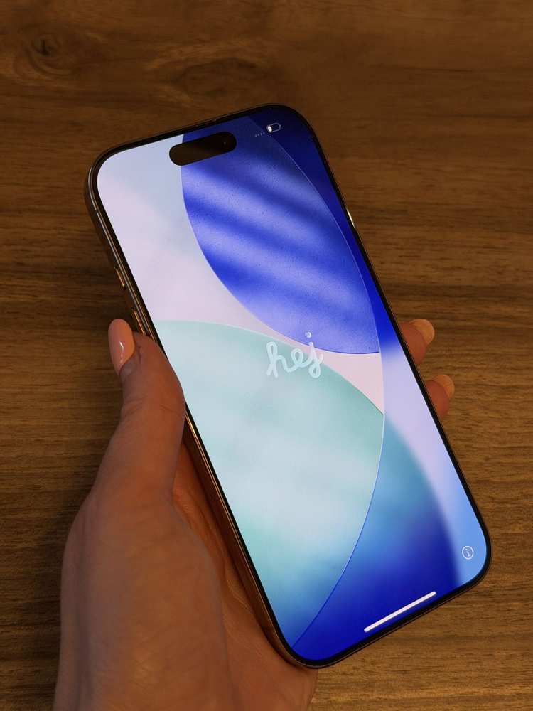 iPhone 16 Pro Desert Titanium 128 GB