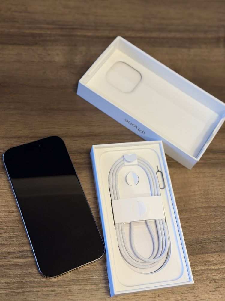 iPhone 16 Pro Desert Titanium 128 GB