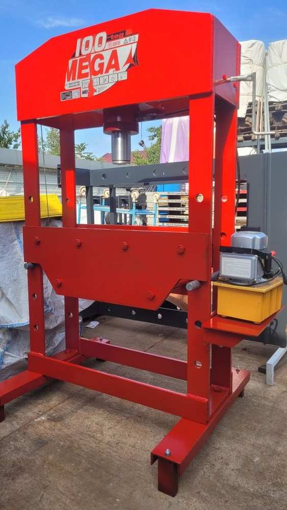 Presa hidraulica 100 tone forta grup pompare monofazic