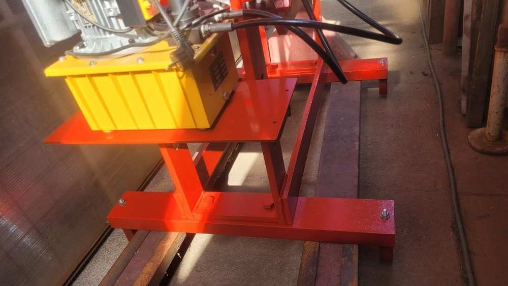 Presa hidraulica 100 tone forta grup pompare monofazic