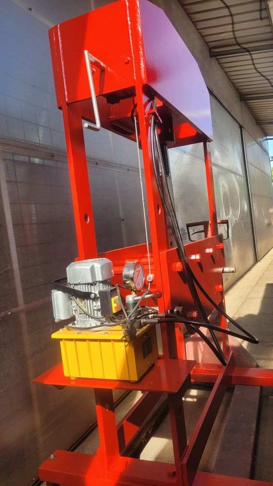 Presa hidraulica 100 tone forta grup pompare monofazic