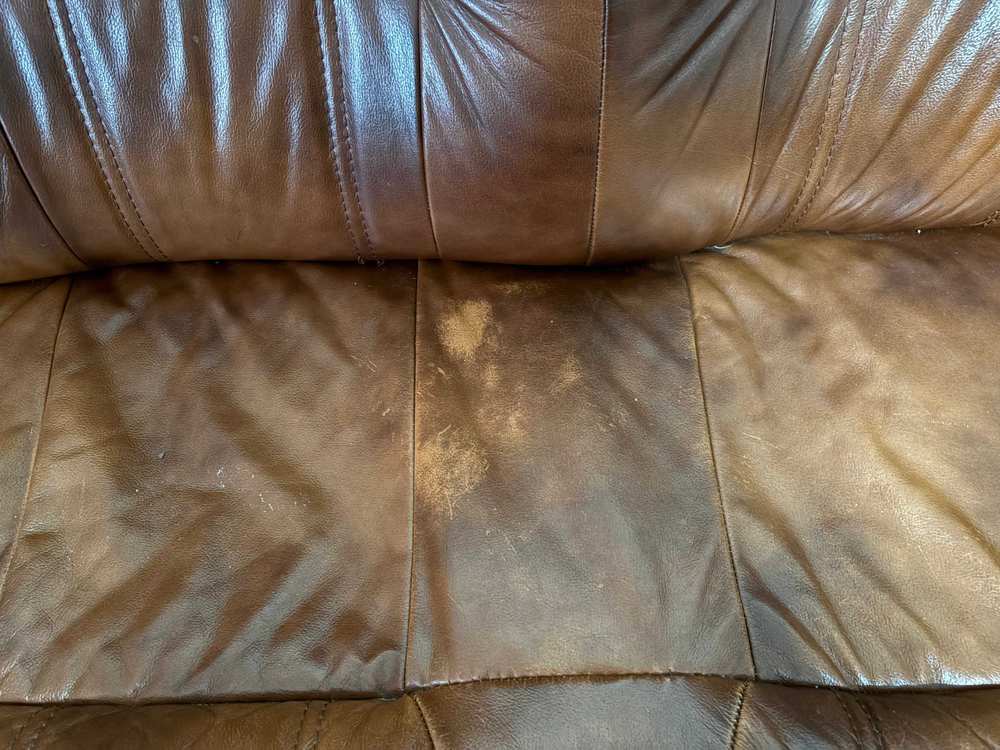 Canapea + 2 fotolii din piele naturala