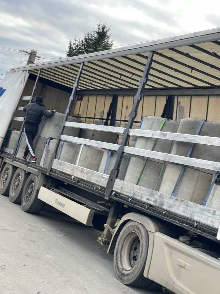 Tuburi cu mufă din beton armat