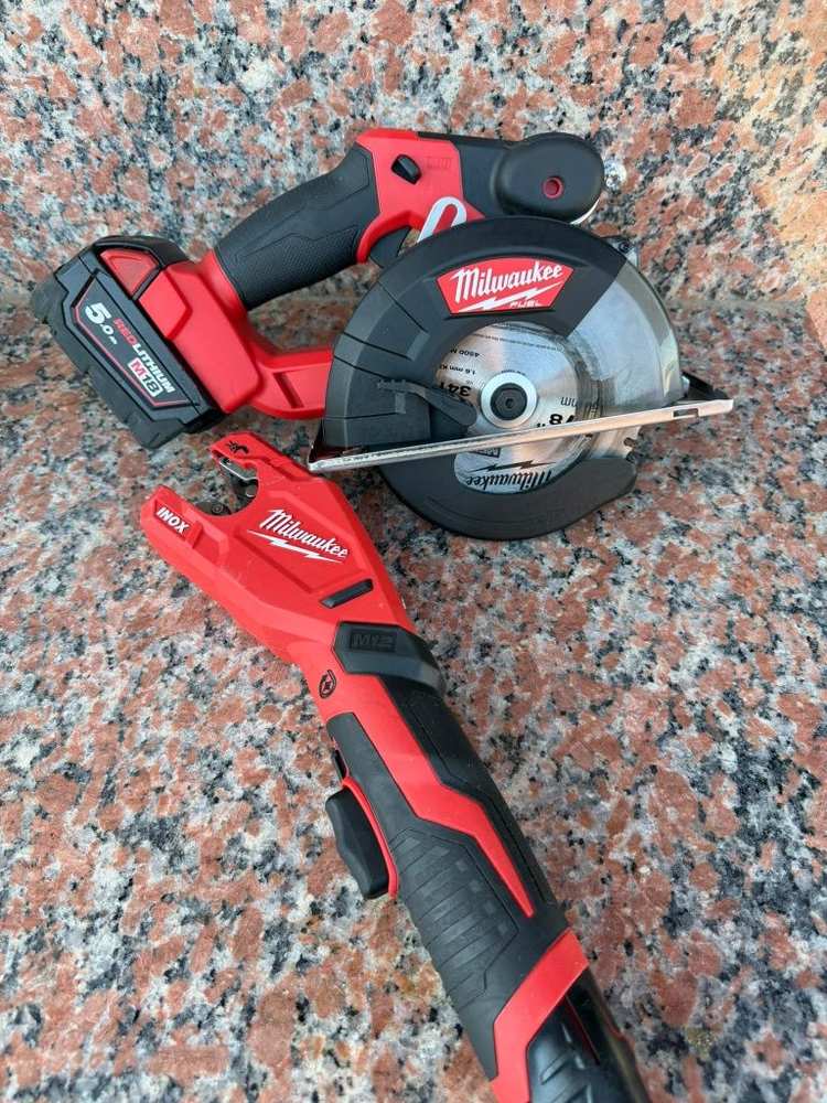 Circular pentru metal si taietor tevi Milwaukee
