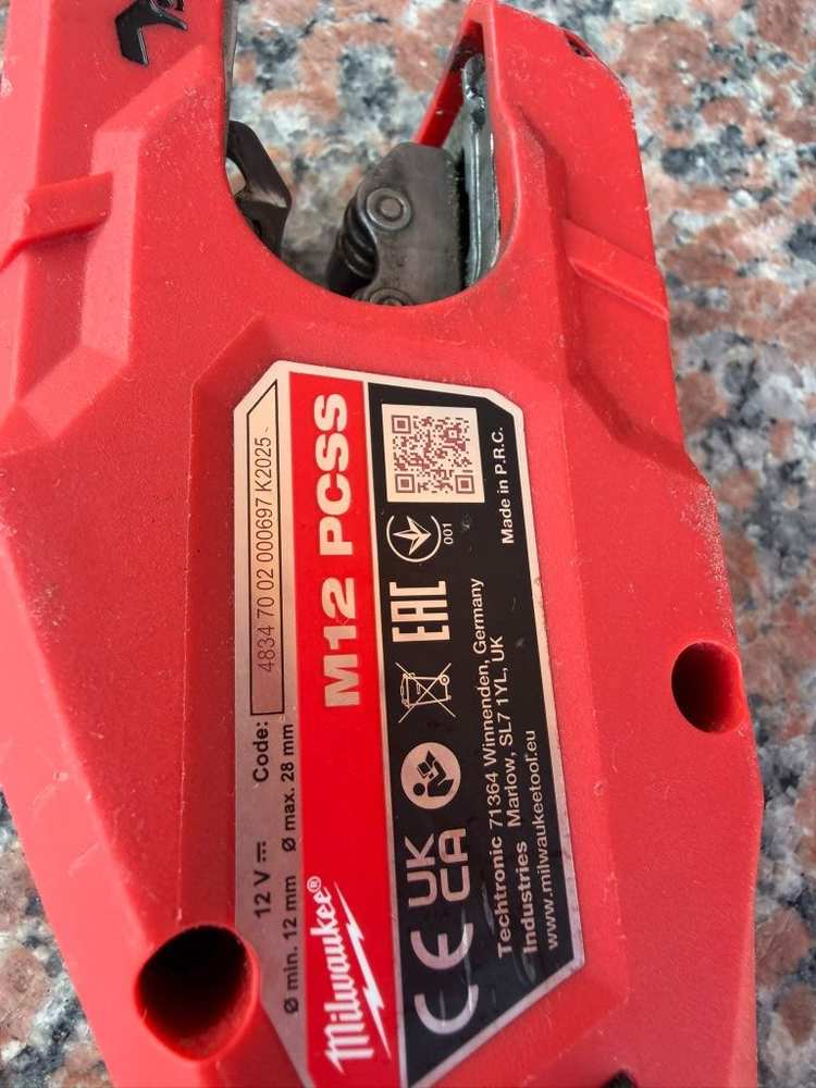 Circular pentru metal si taietor tevi Milwaukee
