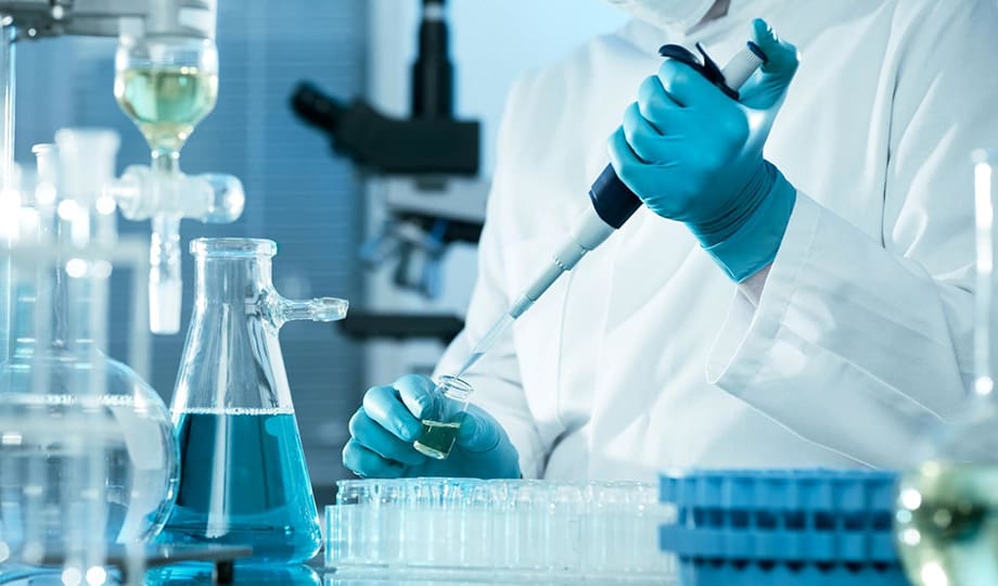 Friendly WEISS customer support representative