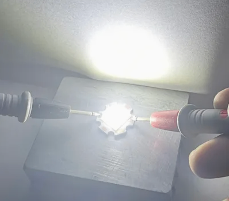 Imagen 2 de Led 7w Cob 25mm 24v Blanco frío.