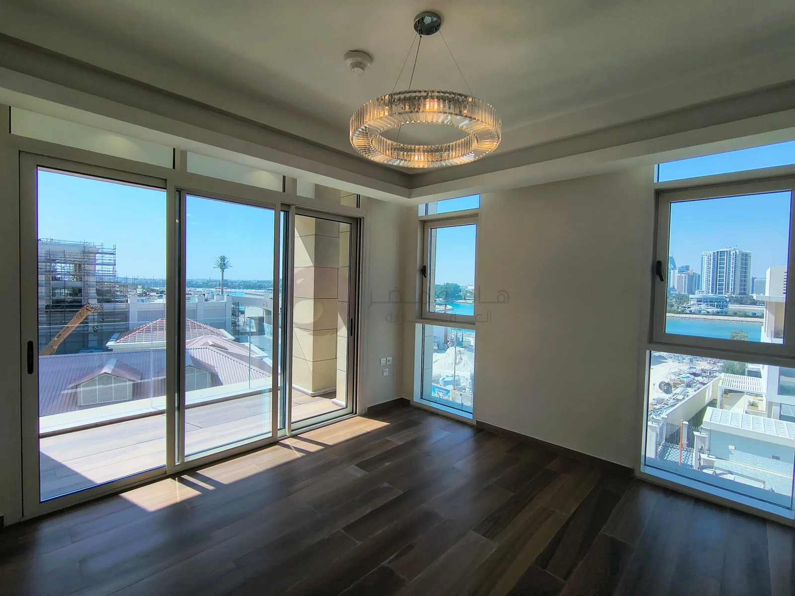Ready-to-Move 3BHK in The Pearl – Easy Installments