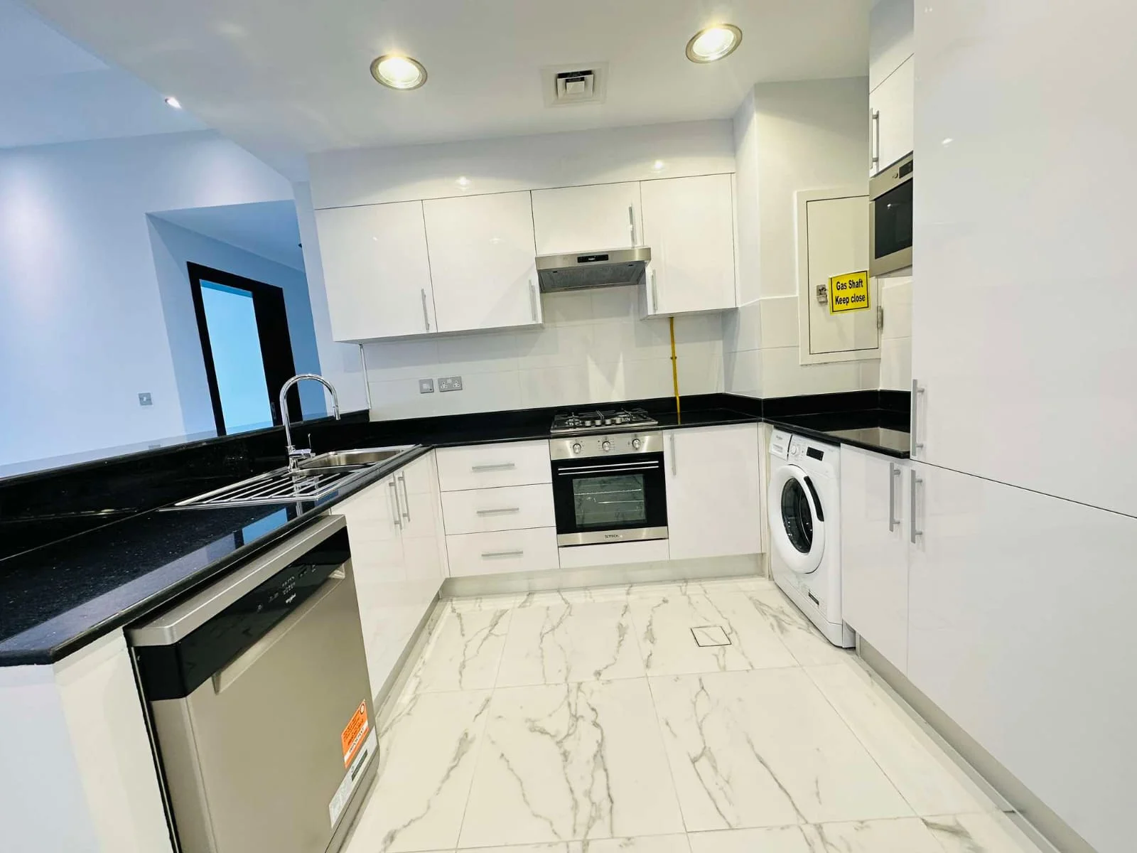 125 sqm | 2 master bedrooms | Fox Hills tower