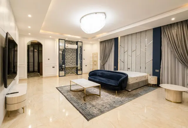 PREMIUM 6BR CORNER VILLA | LIFT & GARDENS|RAYYAN