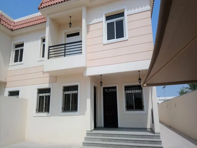 UF 6BR SA VILLA| PRIME LOCATION| MARKHIYA