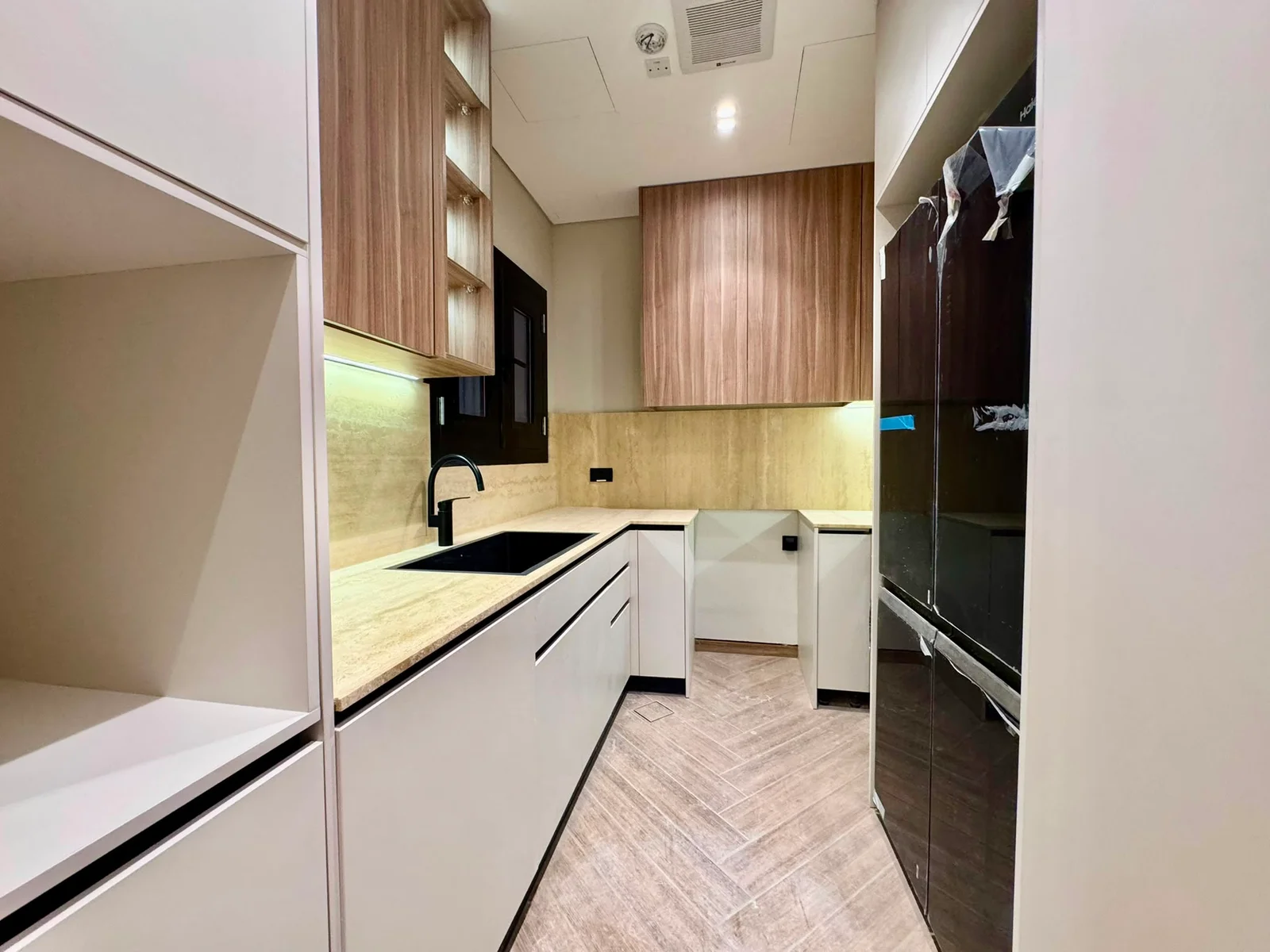 NEW PREMIUM FURNISHED 2+1BR APT WITH POOL & GYM