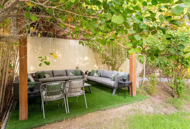 PREMIUM 6BR CORNER VILLA | LIFT & GARDENS|RAYYAN