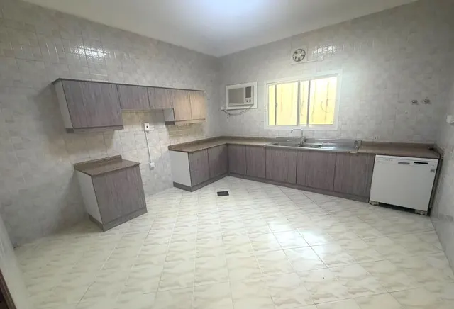 SPACIOUS 3BR COMPOUND VILLA+FACILITIES - THUMAMA