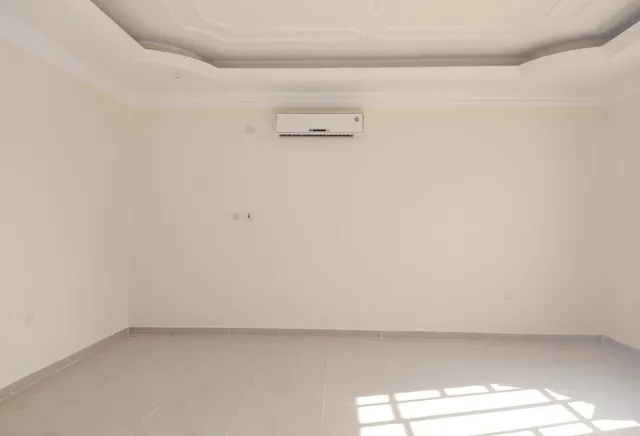 SPACIOUS UF 5BR ATTACHED VILLA-AIN KHALED - view 3