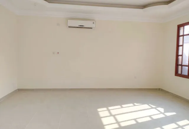 SPACIOUS UF 5BR ATTACHED VILLA-AIN KHALED
