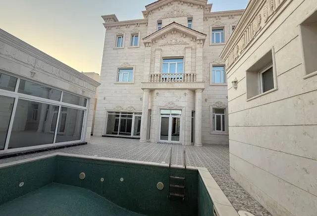 PALACE-STYLE LUXURY VILLA WITH PRIVATE POOL