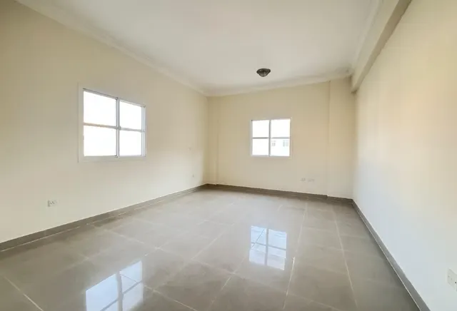 SPACIOUS UF 3 BEDROOM APARTMENT - BIN MAHMOUD - view 3
