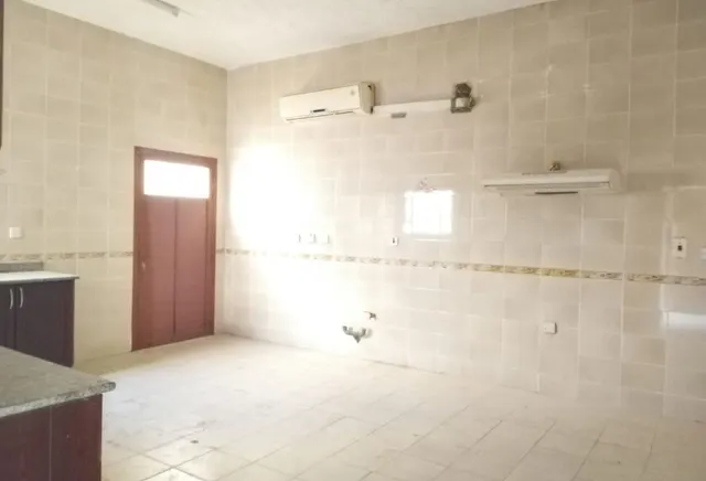SPACIOUS UF 5BR ATTACHED VILLA-AIN KHALED