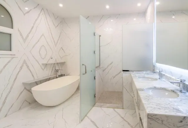 PREMIUM 6BR CORNER VILLA | LIFT & GARDENS|RAYYAN
