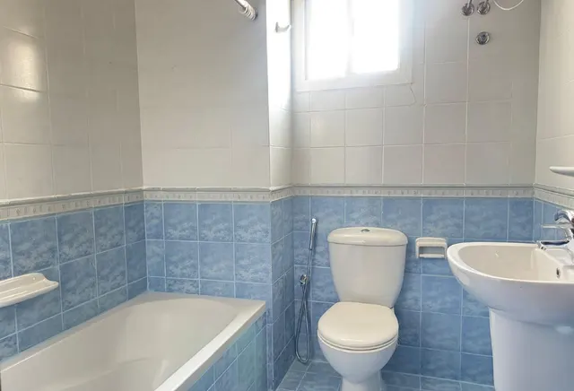 SPACIOUS UF 3 BEDROOM APARTMENT - BIN MAHMOUD