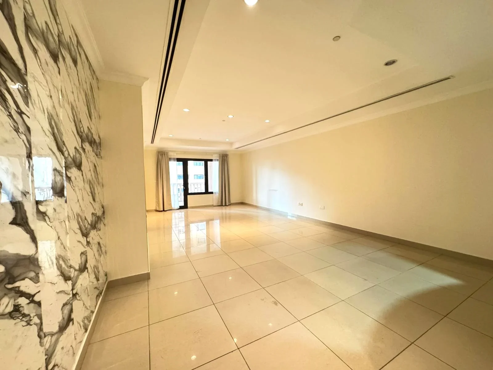 SPACIOUS SF 1BHK APARTMENT WITH BLACONY