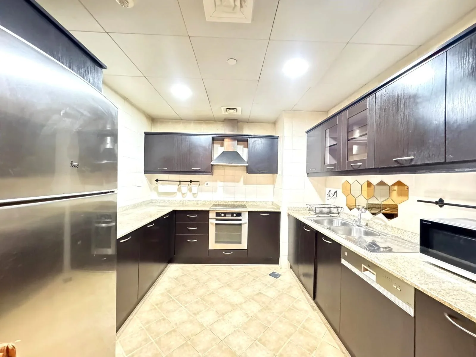 SPACIOUS SF 1BHK APARTMENT WITH BLACONY