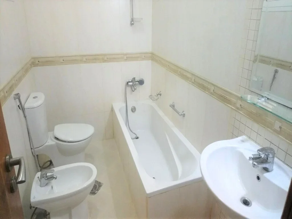UF 2BHK COMPOUND APARTMENT+ALL FACILITIES