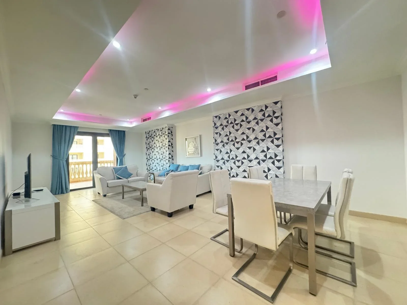 ELEGANT FF 1BHK APARTMENT WITH BIG BALCONY