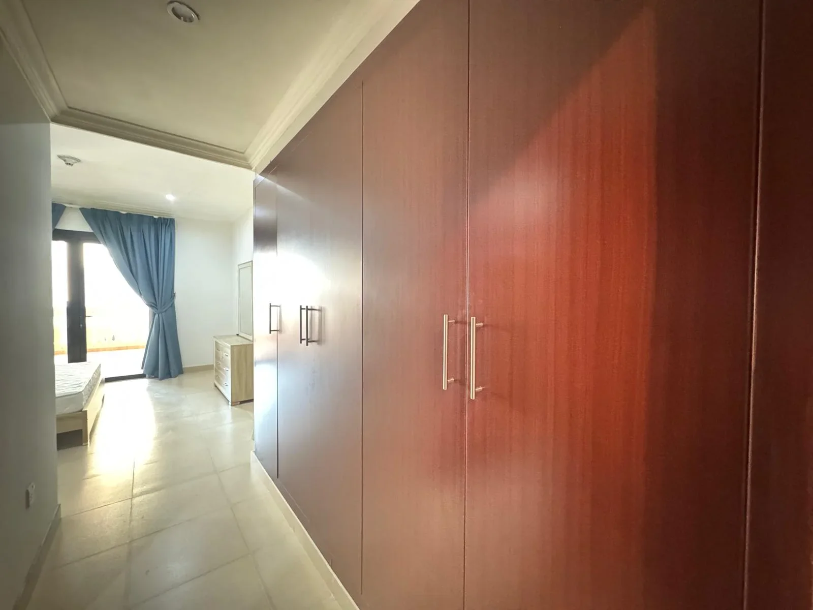 ELEGANT FF 1BHK APARTMENT WITH BIG BALCONY