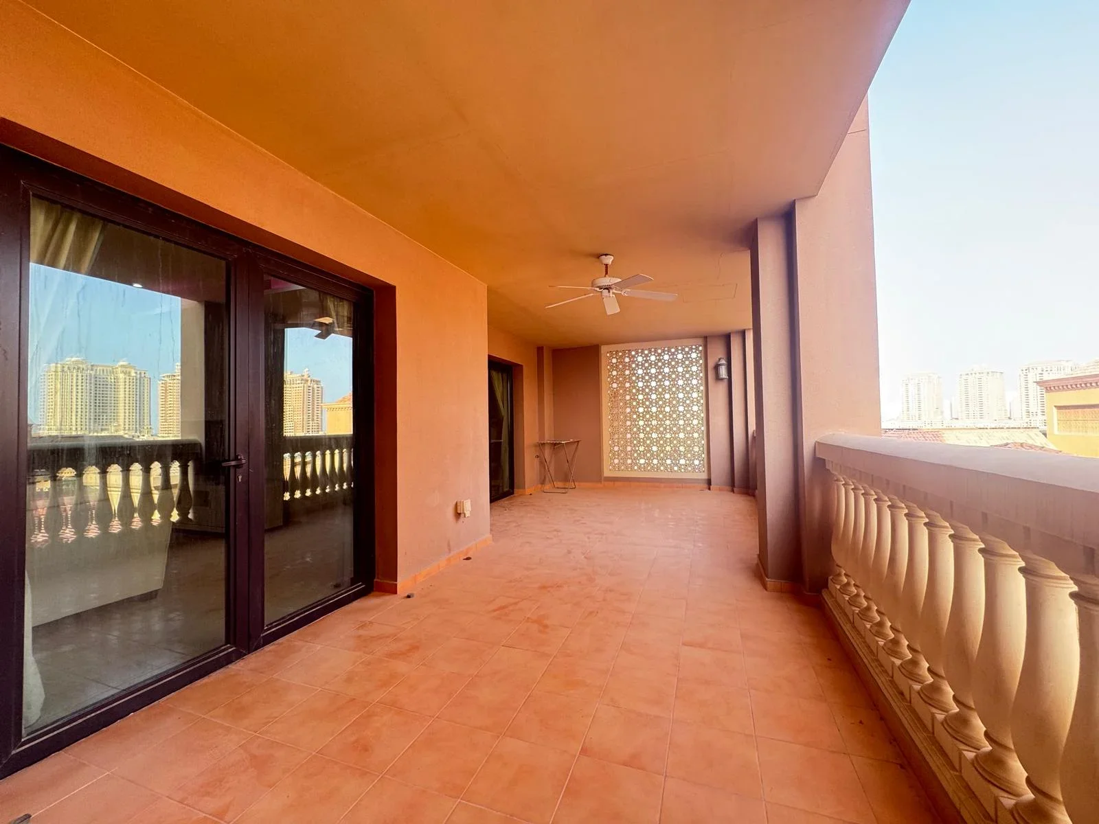 ELEGANT FF 1BHK APARTMENT WITH BIG BALCONY