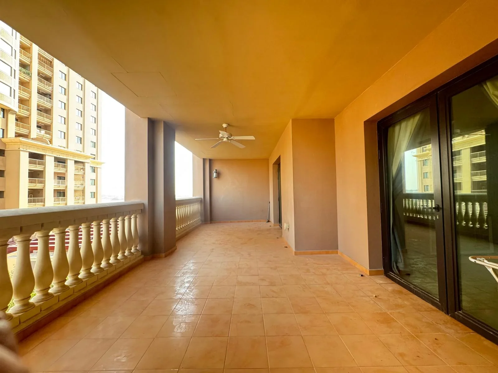 ELEGANT FF 1BHK APARTMENT WITH BIG BALCONY