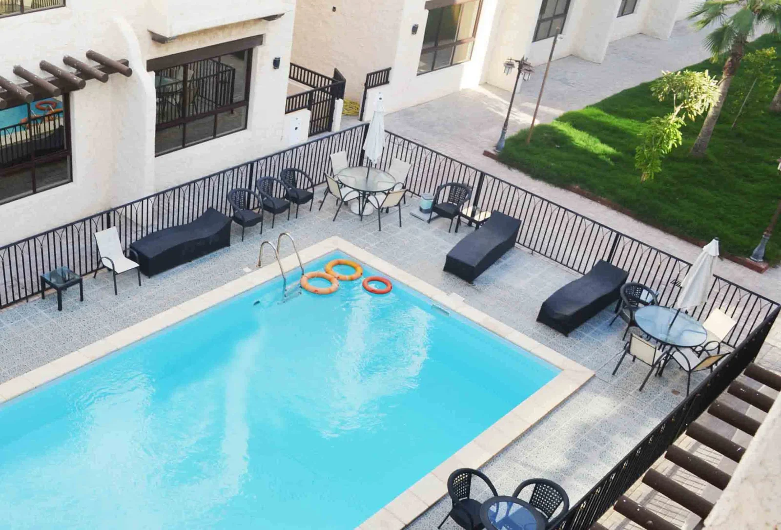 3BR FURNISHED COMPOUND APARTMENT–BILLS INCLUDED
