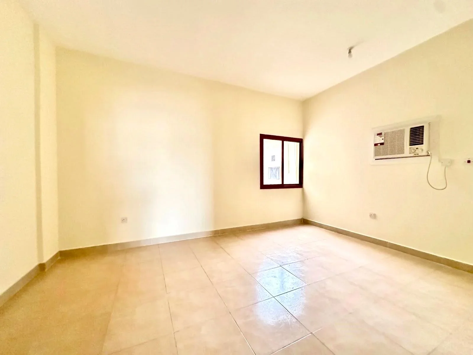 WELL MAINTAINED BUDGET-FRIENDLY 2BR APARTMENT