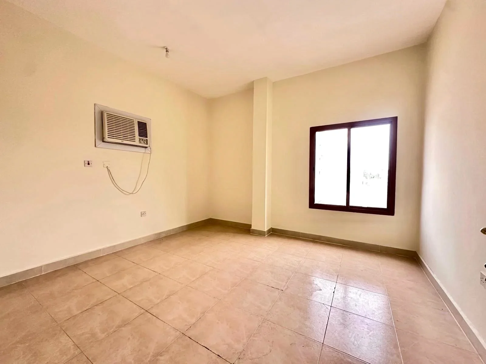 WELL MAINTAINED BUDGET-FRIENDLY 2BR APARTMENT