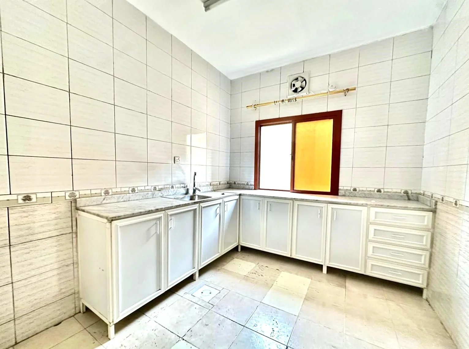 WELL MAINTAINED BUDGET-FRIENDLY 2BR APARTMENT
