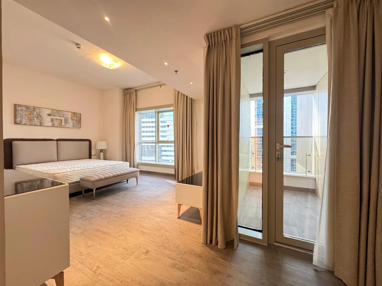 SEA VIEW FF 2+1BR APT W/BIG BALCONY+BILLS