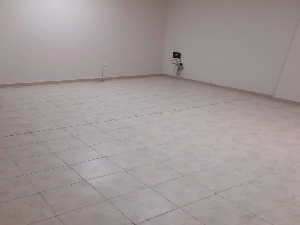 SPACIOUS UNFURNISHED 2BHK APARTMENT