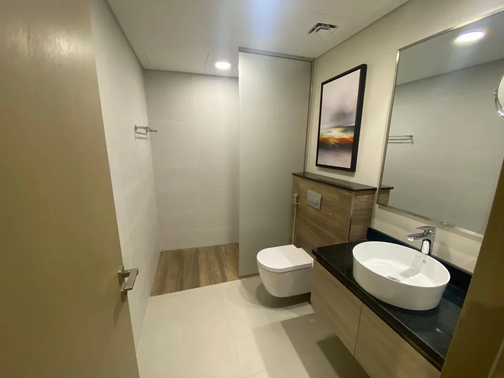 BEACHFRONT FF 2BHK APT+BALCONY & FACILITIES